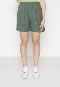 Vero Moda Vmulrikke Broderie Anglais - Shorts - Laurel Wreath