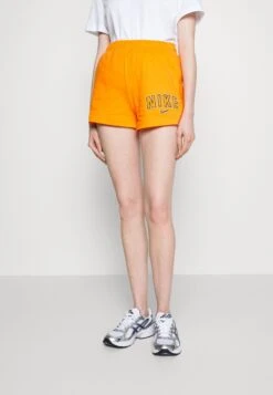 Nike Sportswear Shorts - Bright Mandarin