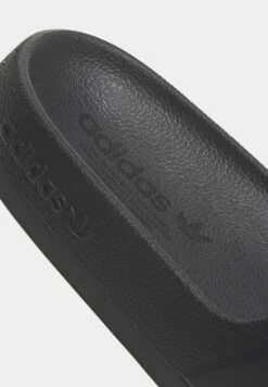 Adidas Originals Adifom Adilette Unisex - Chanclas De Baño - Carbon Carbon Core Black -Havaianas Shop 1ff7bab342594fbfbb0123286e7039b7 scaled
