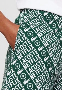 Lacoste X Netflix - Shorts - Green/White -Havaianas Shop 2894f603fbb64700baa16ac4b8d9ed6b scaled