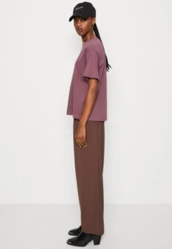 Even&Odd Camiseta Estampada - Brown -Havaianas Shop 2b71d1f9217b4d5b9ff2980b2af67f2b scaled