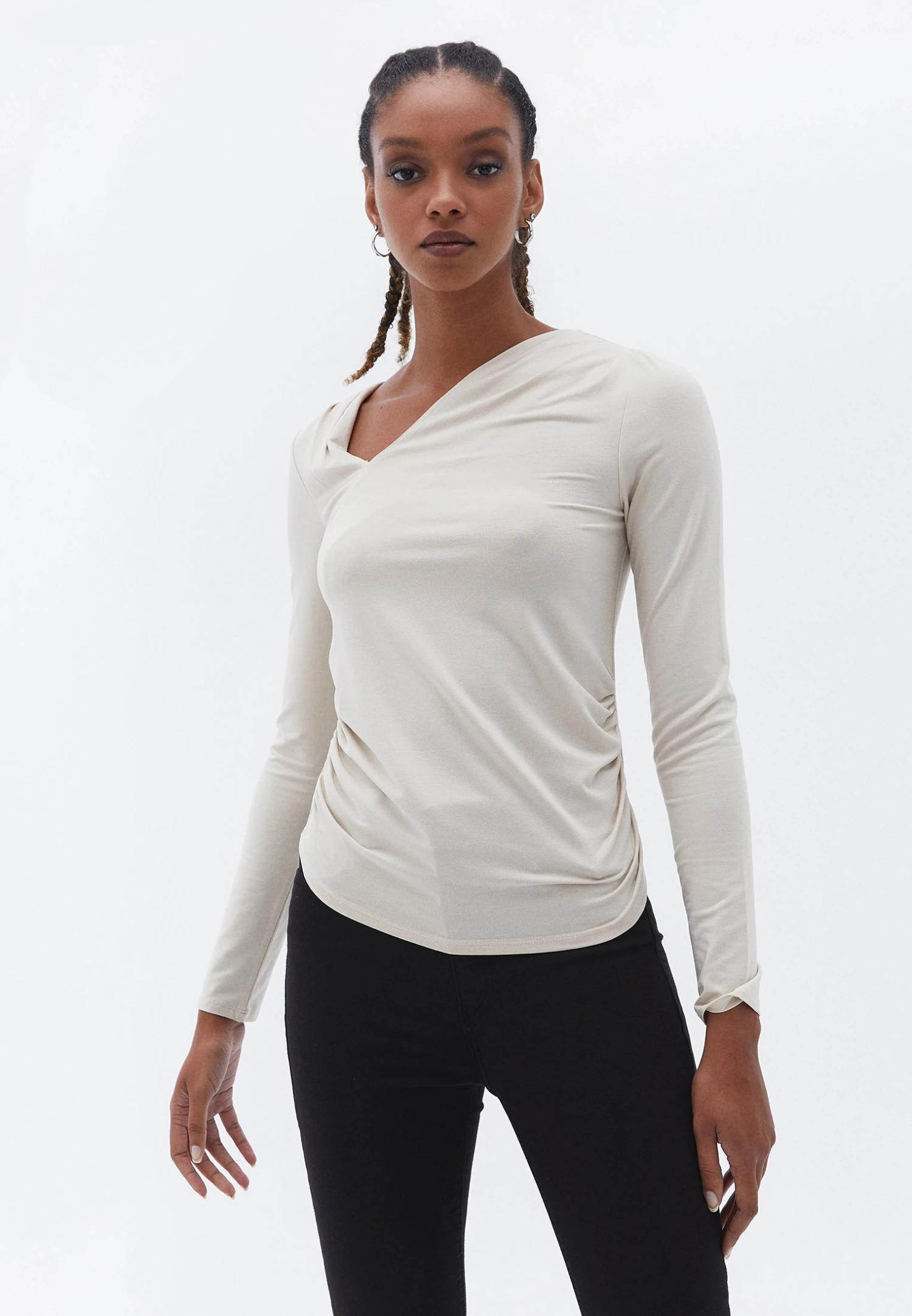 With Asymmetrical Collar - Blusa - Oatmeal 1 With Asymmetrical Collar - Blusa - Oatmeal