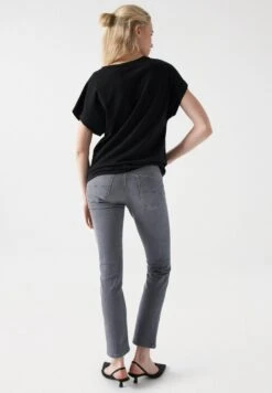 Havaianas Shop -Havaianas Shop 40195f3f52274d5fadb2792c71d9c2e9 scaled