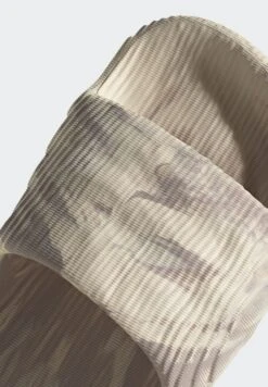 Adidas Originals Adilette 22 Unisex - Chanclas De Baño - Sand Strata/Taupe/Core Black -Havaianas Shop 46fe6966f83443eb925dbaf761aea920