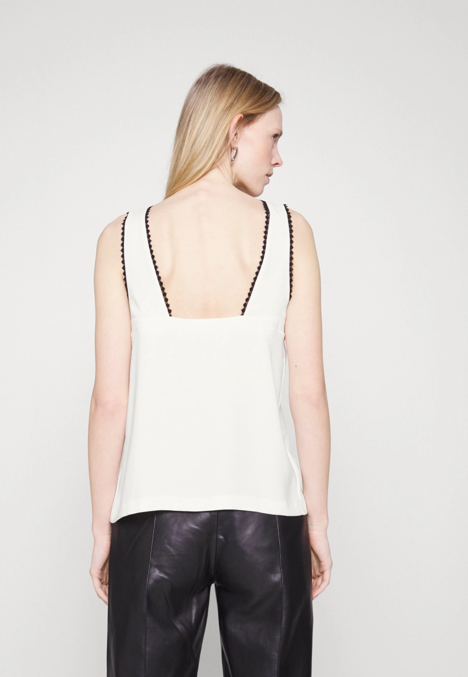 THE KOOPLES Top - Ecru 3 THE KOOPLES Top - Ecru - Imagen 3