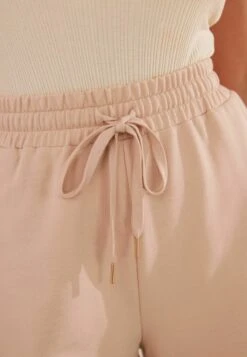 Next Jogger Standard - Shorts - Oatmeal Cream