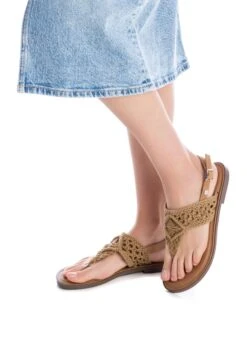 Xti Sandalias De Dedo - Taupe