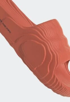 Adidas Originals Adilette 22 Unisex - Chanclas De Baño - Preloved Red/Preloved Red/Core Black -Havaianas Shop 7724813f432147d4a9543d6f7e10b629