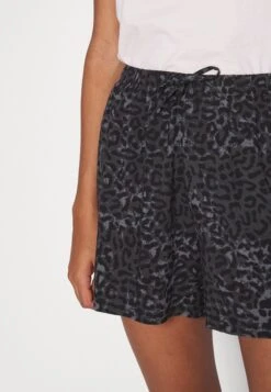 Quiksilver Shorts - Tarmac Saturn -Havaianas Shop 82d415e7896f45beb54a87f89f5a08dd scaled