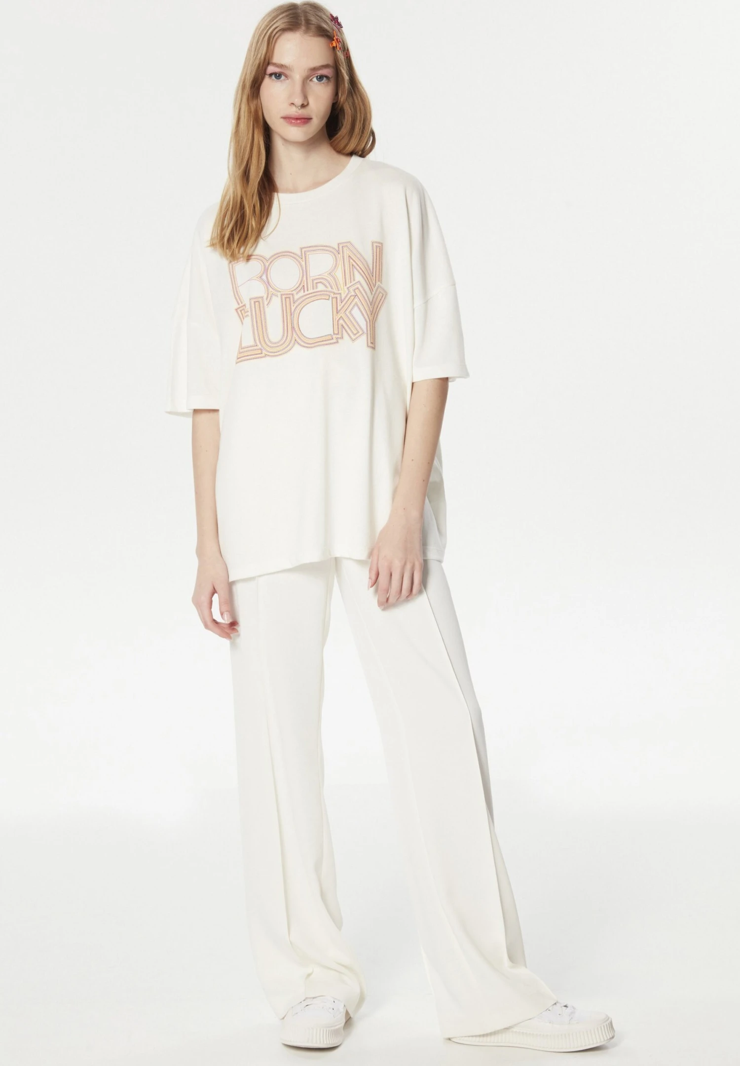 Twist Regular Fit Visual Printed Comfortable Cut - Camiseta Estampada - Ecru 2 Twist Regular Fit Visual Printed Comfortable Cut - Camiseta Estampada - Ecru - Imagen 2