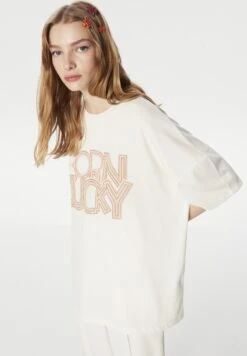 Twist Regular Fit Visual Printed Comfortable Cut - Camiseta Estampada - Ecru 9 Twist Regular Fit Visual Printed Comfortable Cut - Camiseta Estampada - Ecru -Havaianas Shop a671d0e512e04fe98ebb6084988a432b scaled