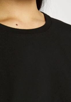 Even&Odd 2 Pack - Camiseta Básica - Black/White -Havaianas Shop aec75c9e95624ba6a13fc6144262378a scaled