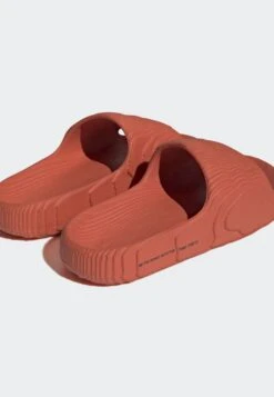 Adidas Originals Adilette 22 Unisex - Chanclas De Baño - Preloved Red/Preloved Red/Core Black -Havaianas Shop b3a8d517f6e84f59a408dc41bcf20534 scaled