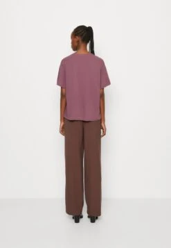 Even&Odd Camiseta Estampada - Brown -Havaianas Shop bb034b42c75c47c1a0fbd5cdc9a854d5 scaled