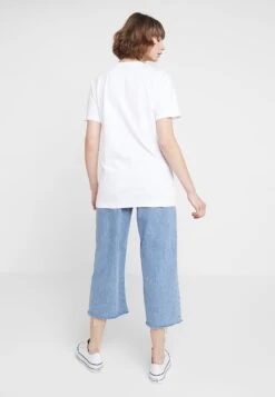 Mister Tee Ladies Word Tee - Camiseta Estampada - White -Havaianas Shop c045e369355141258b19330a3202e5d3