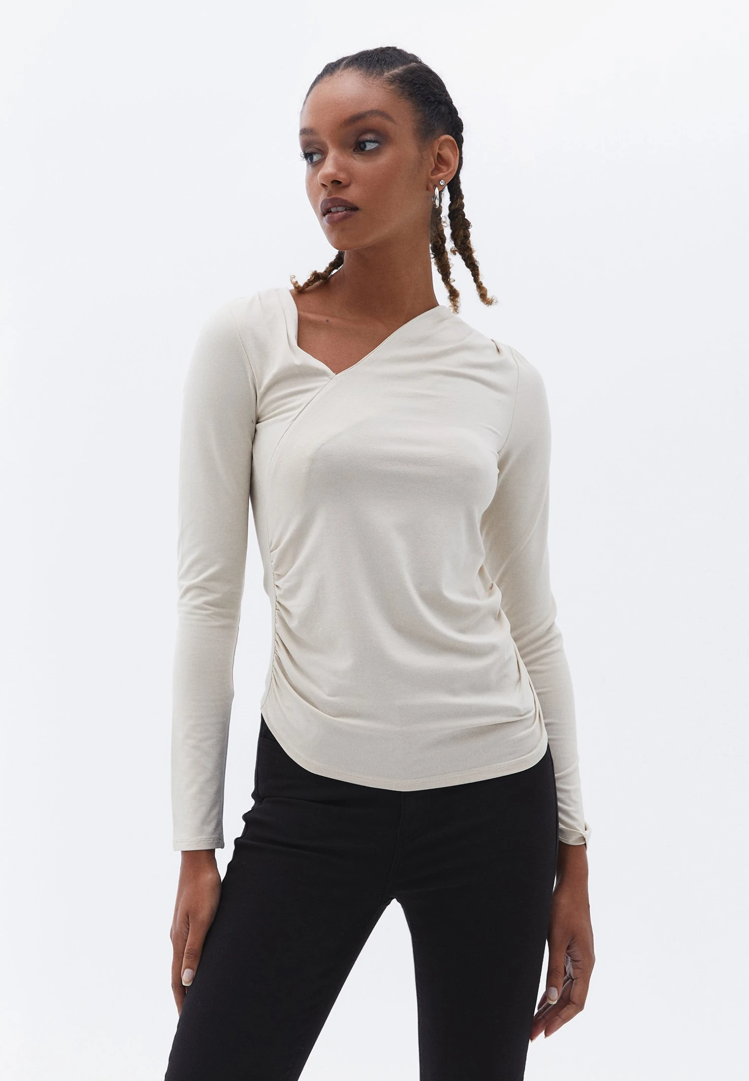 With Asymmetrical Collar - Blusa - Oatmeal 3 With Asymmetrical Collar - Blusa - Oatmeal - Imagen 3