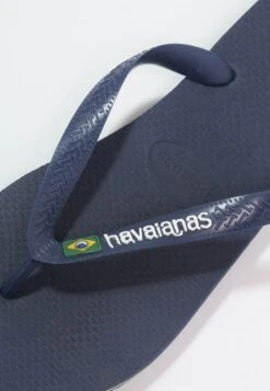 Havaianas Flip Flop Brasil Logo - Chanclas De Dedo - Navy Blue -Havaianas Shop ce4f9cd9f5c7457c8853a9108e7b3a1c