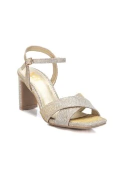 Xti Sandalias De Tacón - Gold -Havaianas Shop d44d2d0a8a2b428c8cc05ee5aebe3880 scaled