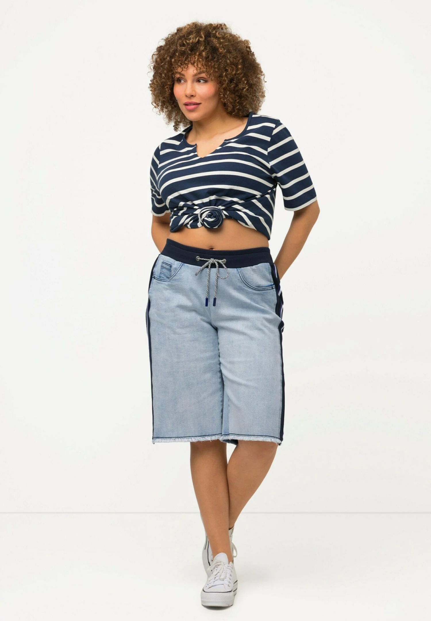 Ulla Popken Shorts Vaqueros - Bleu Clair 2 Ulla Popken Shorts Vaqueros - Bleu Clair - Imagen 2